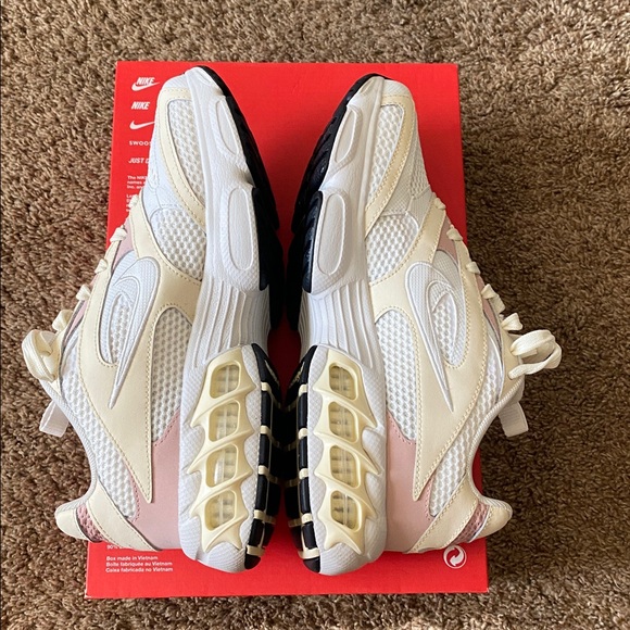 Nike | NIB Women's Nike Zoom Air Fire Sneakers - Picture 5 of 11